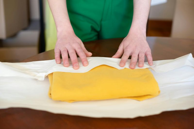 打包好准备捐赠的衣服