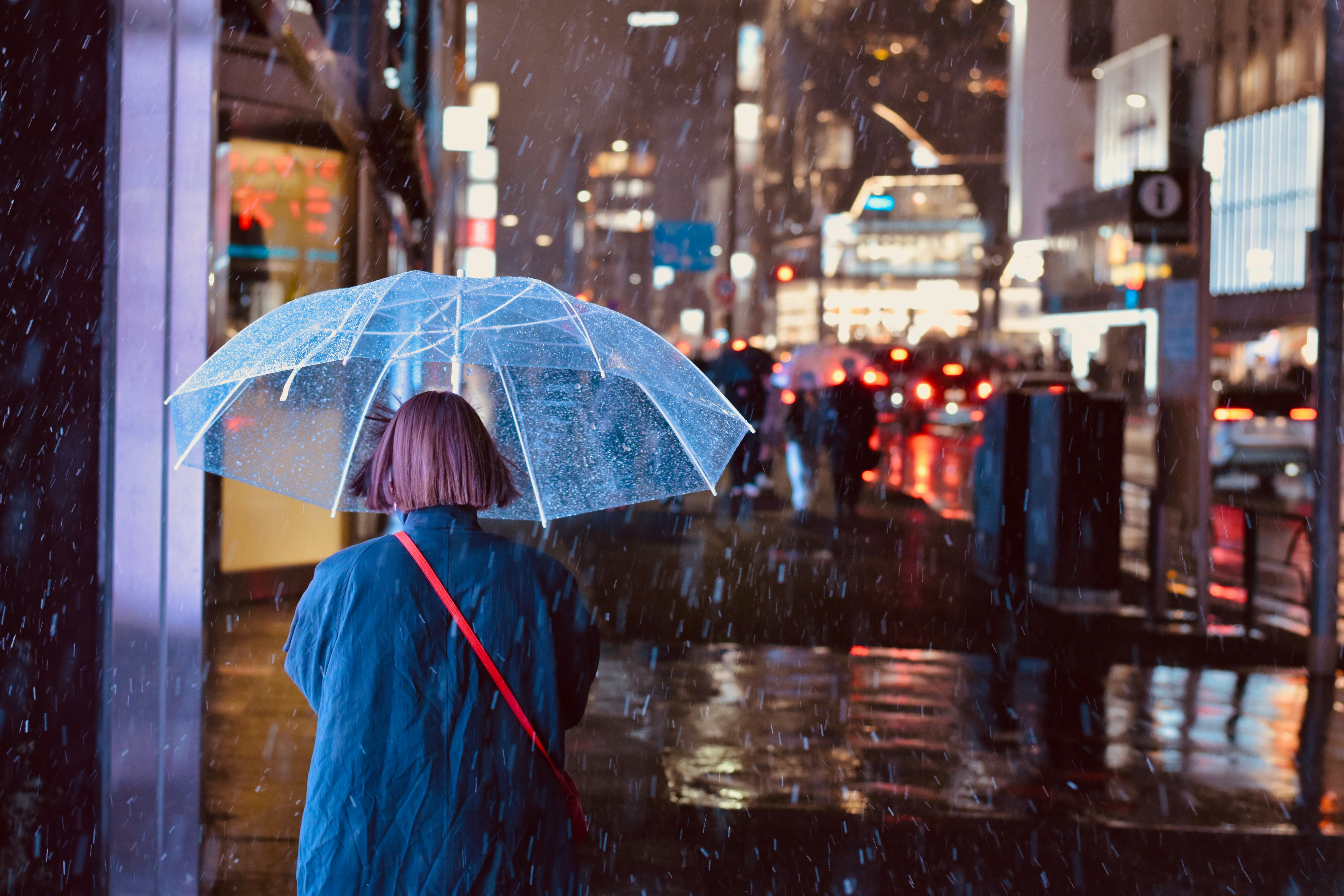 天気予報と服の組み合わせ